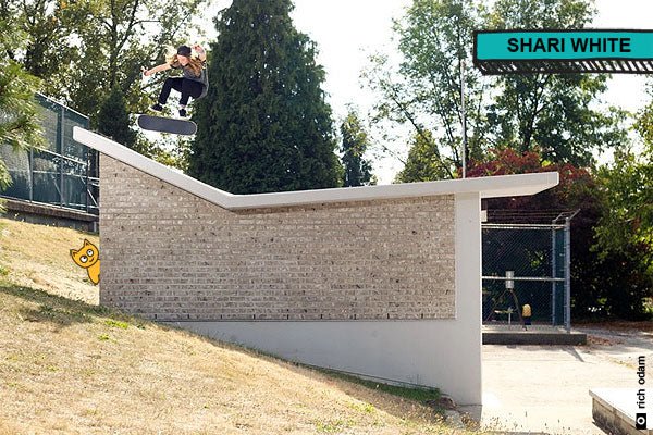 Shari Rooftop Kickflip - Meow Skateboards