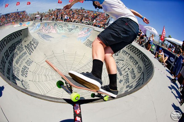 Vanessa Torres Shredding US Open - Meow Skateboards